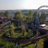 Miragica, colossale parco situato nella zona industriale di Molfetta, a ridosso della statale 16. Il lunapark ha chiuso i battenti nel 2018 e le sue giostre giacciono ormai dimenticate, preda dell�incuria e del degrado 